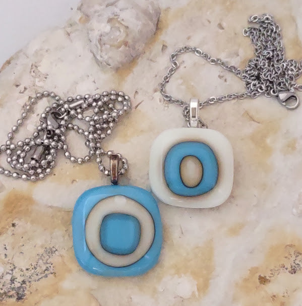 Fused Glass Reactive Pendant Wholesale