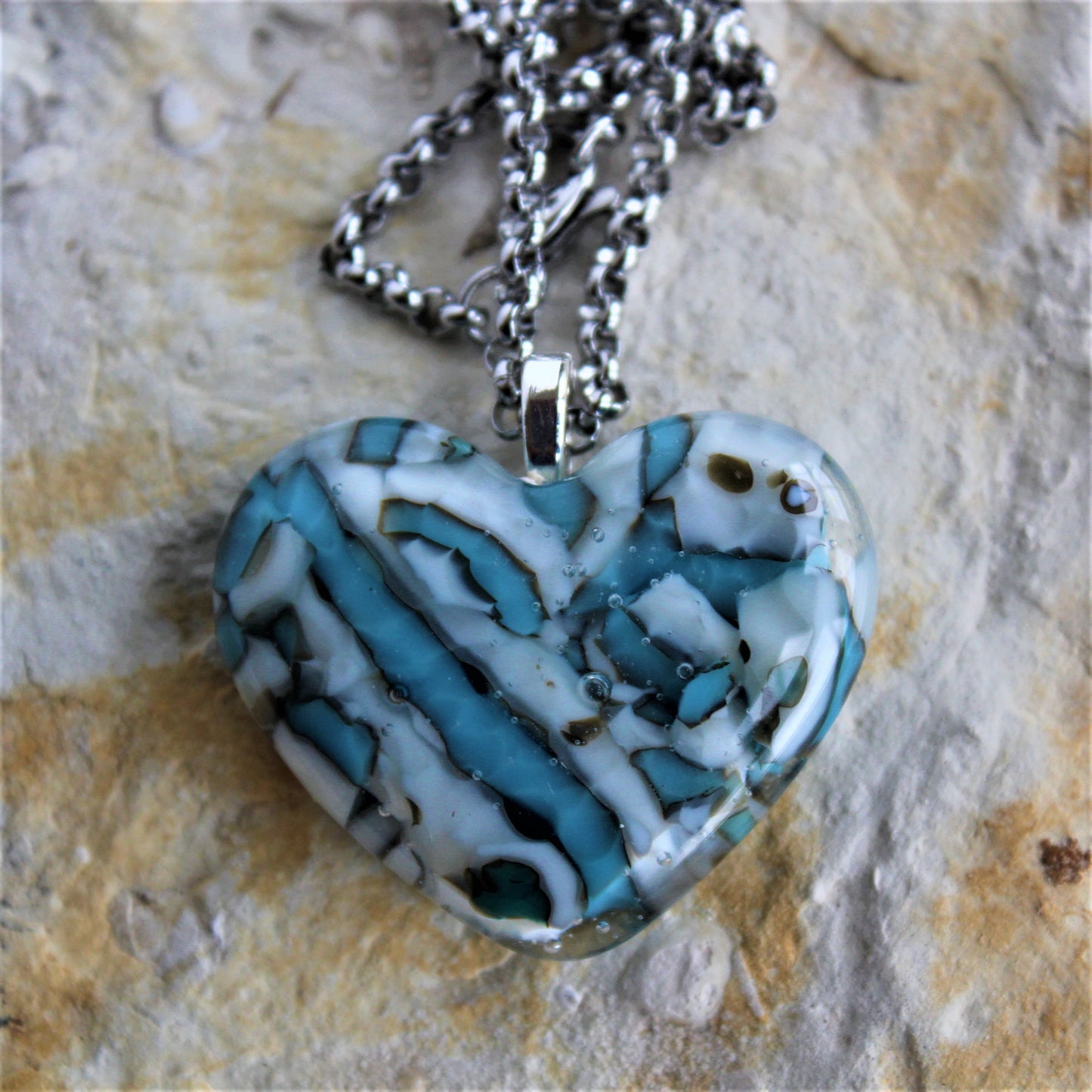 Glass Heart Pendant with Glass Reacting