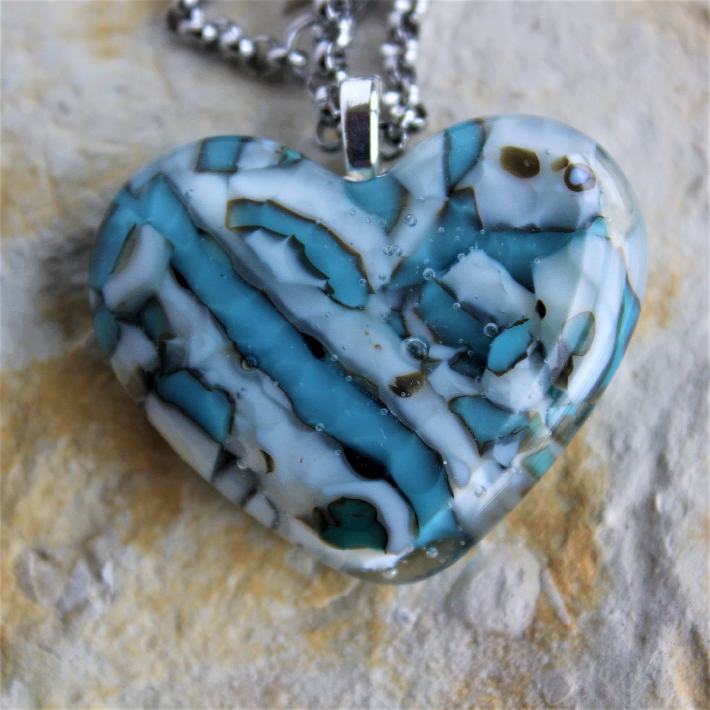Glass Heart Pendant with Glass Reacting
