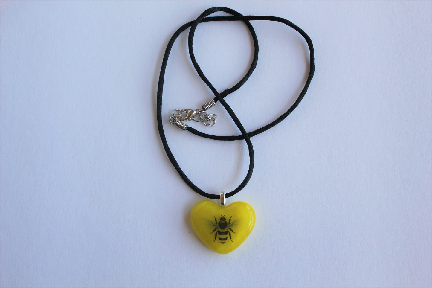 Heart Bee Pendant Made of Glass